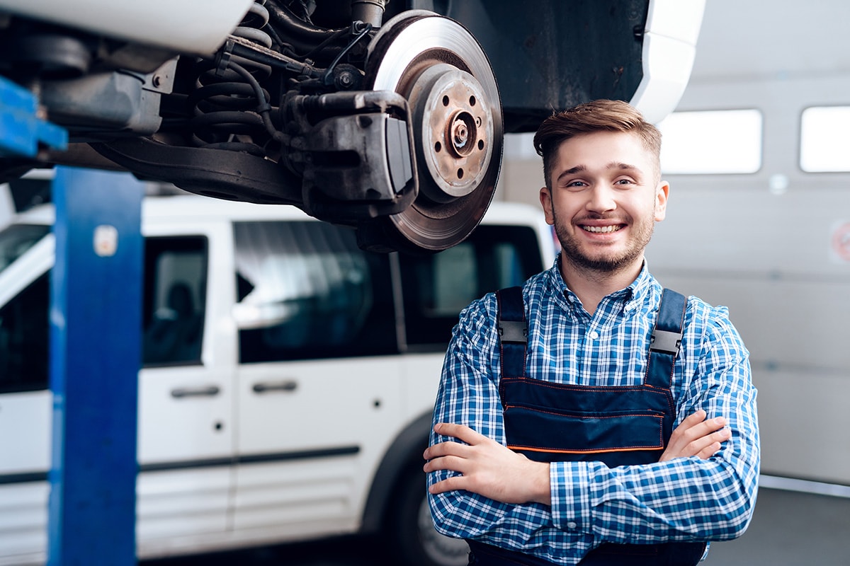 Ausbildung als KFZ-Mechatroniker bei Autohaus Schneeberger in Laaber